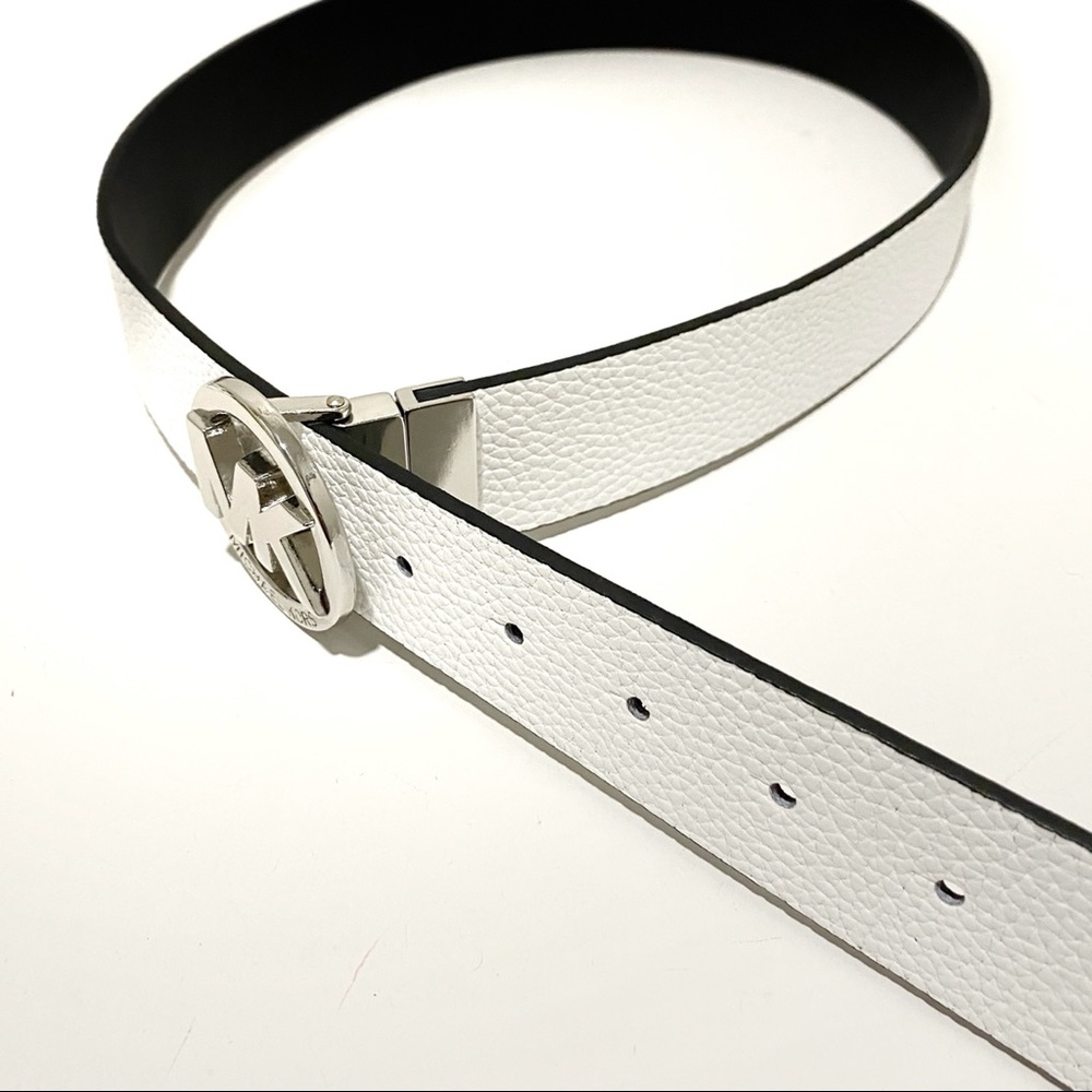 MICHAEL Michael Kors White Black Reversible Leather Belt Silver Buckle NWT - Picture 7 of 10